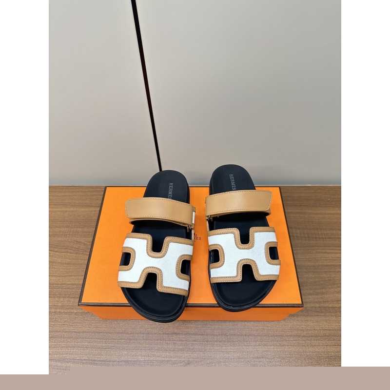 H**mes slippers